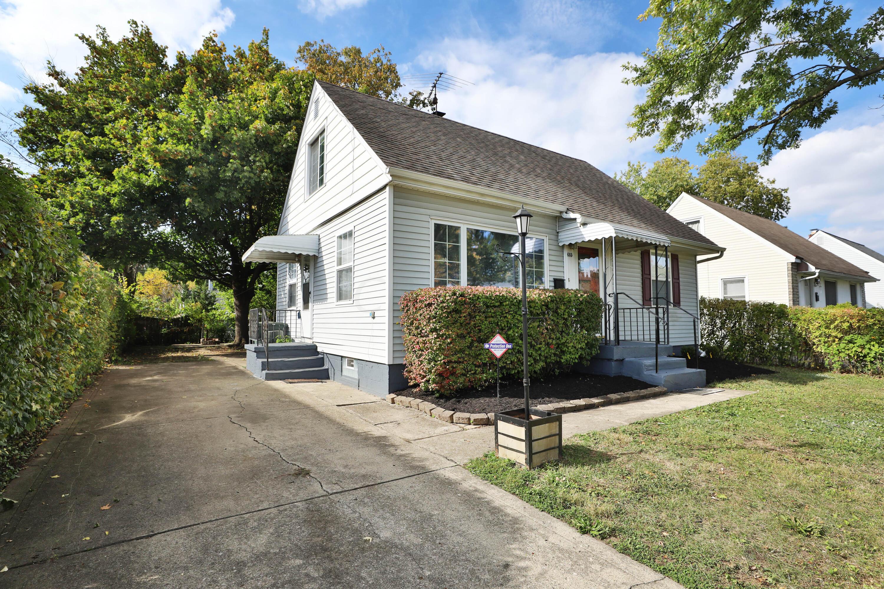 685 South Ashburton Road Columbus, OH 43213 - Photo 4 of 37 685-Ashburton-04
