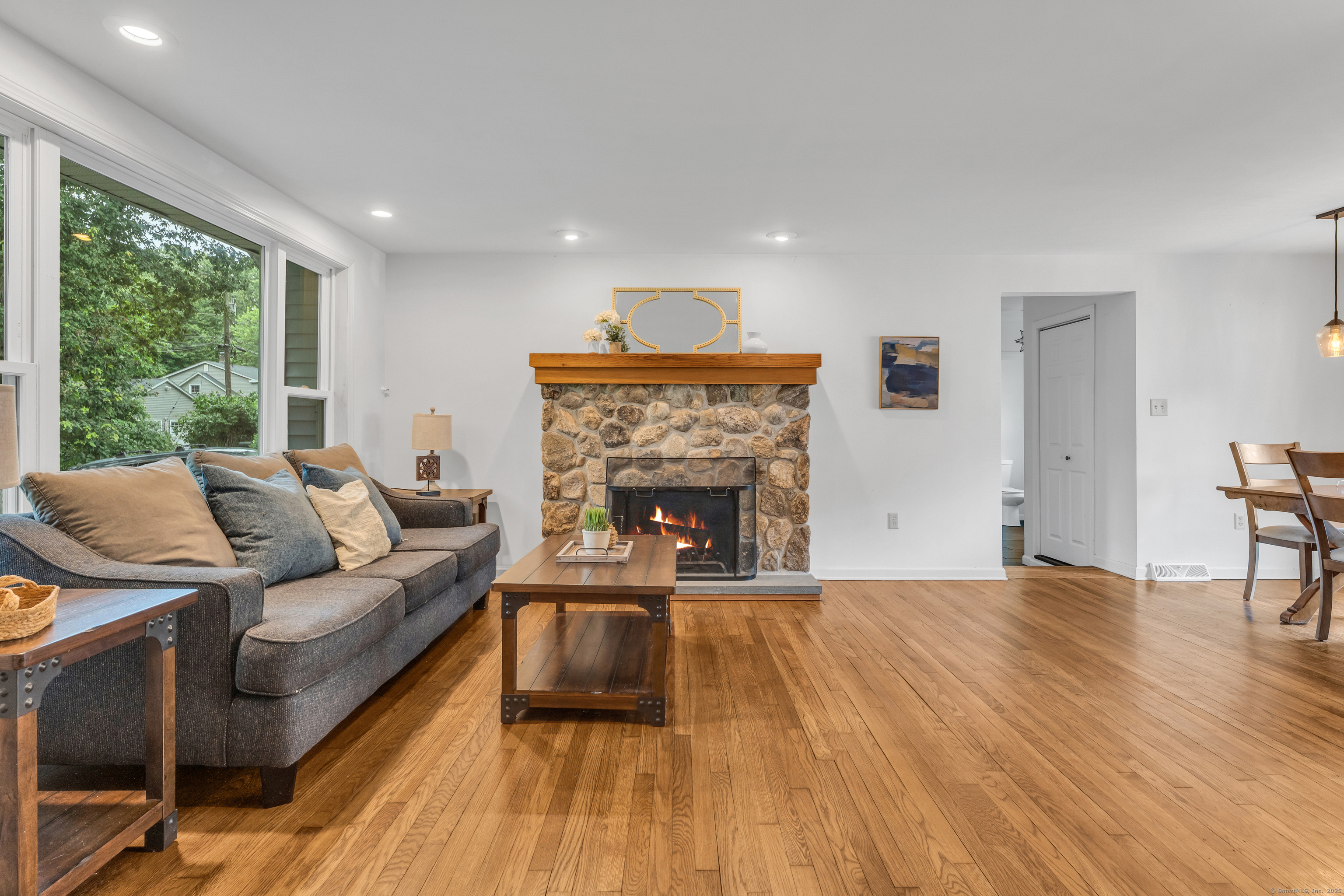 90 Cedar Hill Road Guilford, CT 06437 - Photo 12 of 38