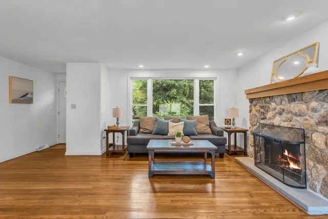 $449,000 | 90 Cedar Hill Road, Guilford, CT 06437