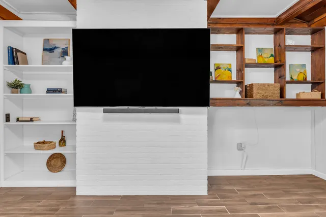 $449,000 | 90 Cedar Hill Road, Guilford, CT 06437