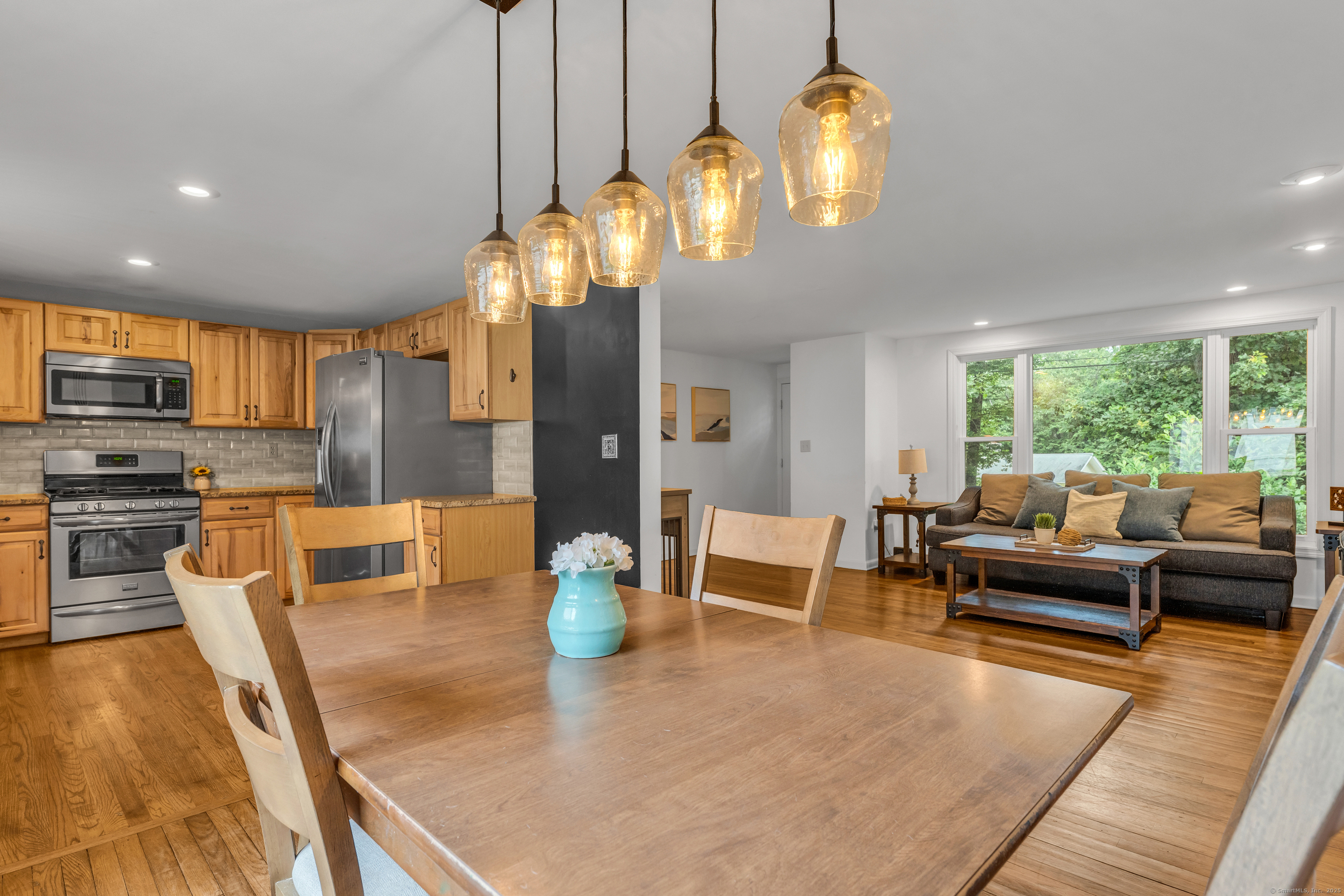 90 Cedar Hill Road Guilford, CT 06437 - Photo 2 of 38