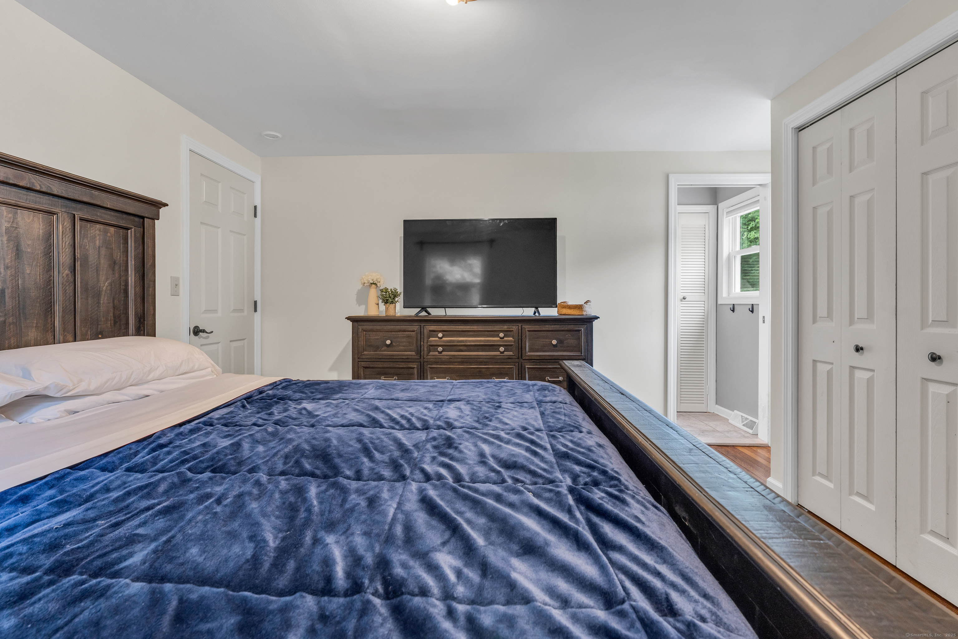 90 Cedar Hill Road Guilford, CT 06437 - Photo 23 of 38 Primary bedroom has direct access to the full bathroom