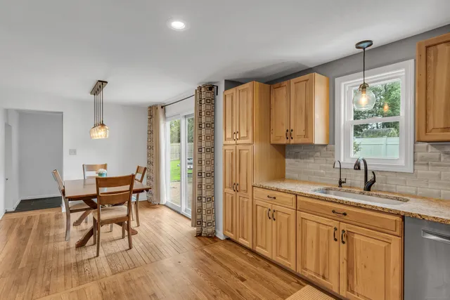 $449,000 | 90 Cedar Hill Road, Guilford, CT 06437