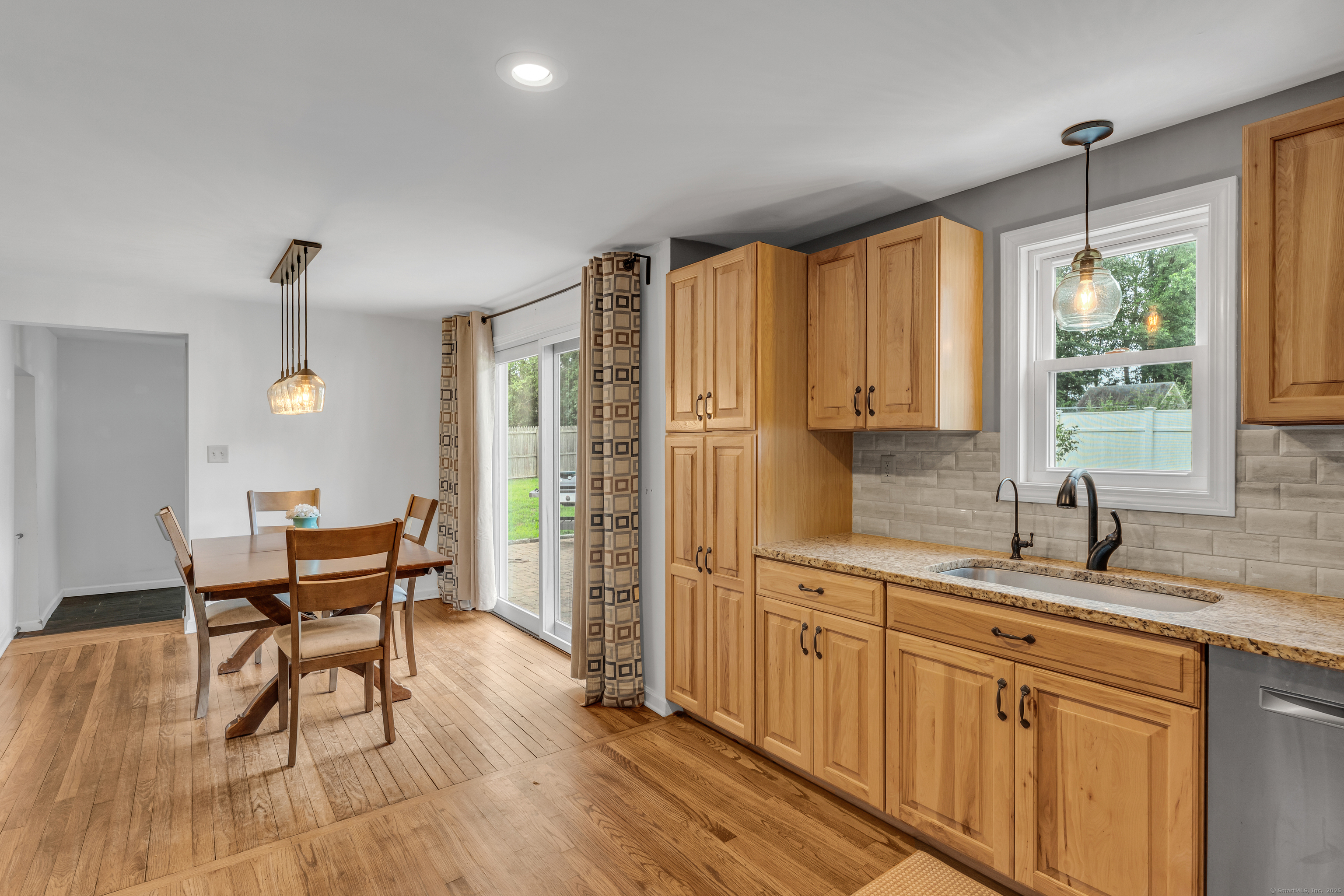 90 Cedar Hill Road Guilford, CT 06437 - Photo 8 of 38