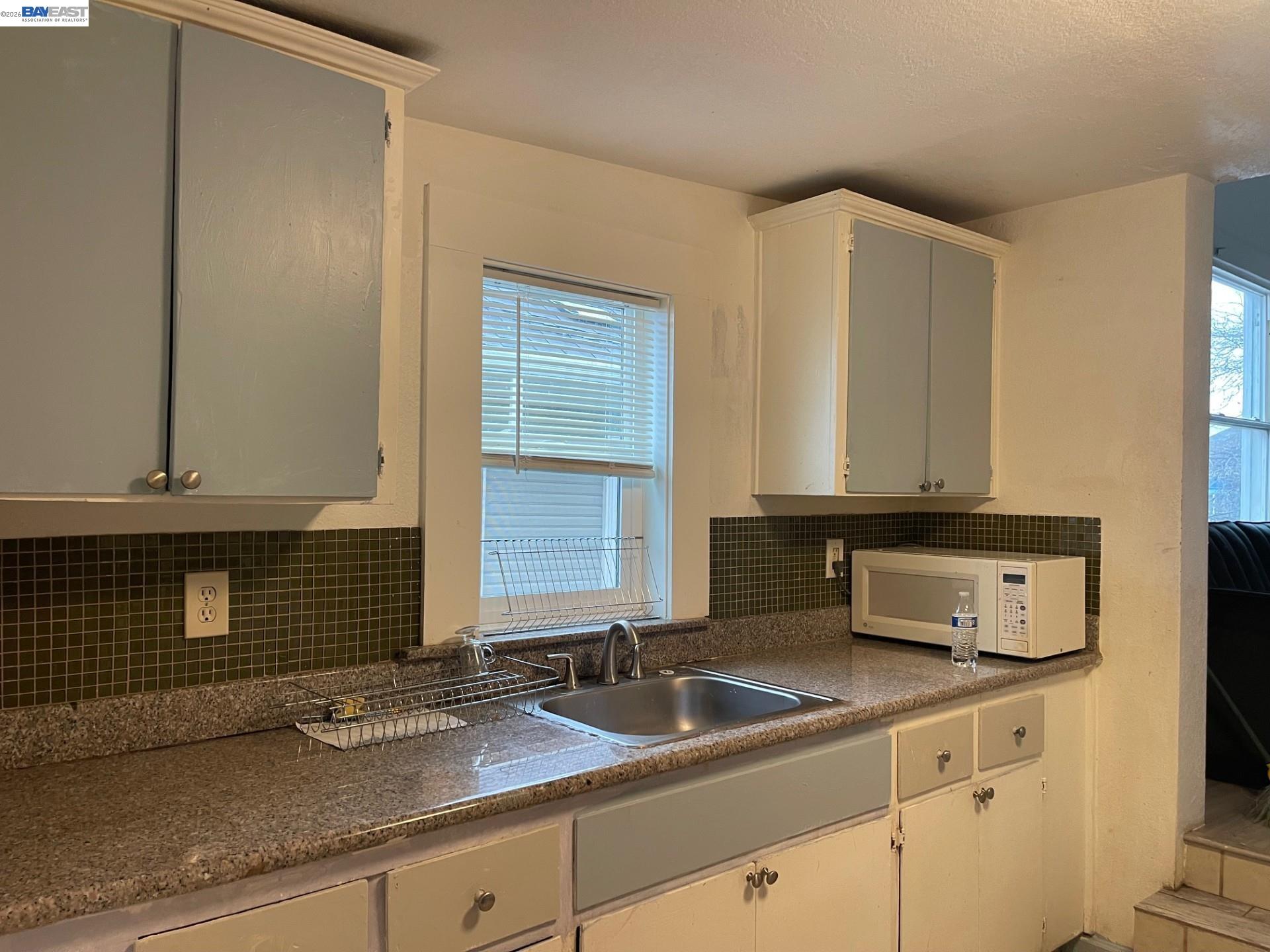 717 Brockhurst Street Oakland, CA 94609 - Photo 10 of 12