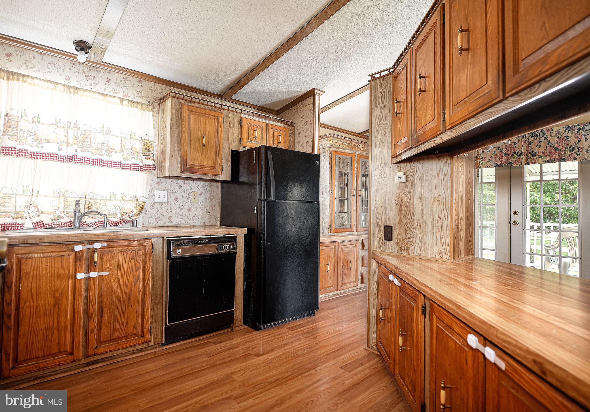 107 Lariat Road Middle River, MD 21220 - Photo 10 of 28 Kitchen w/pass-through window