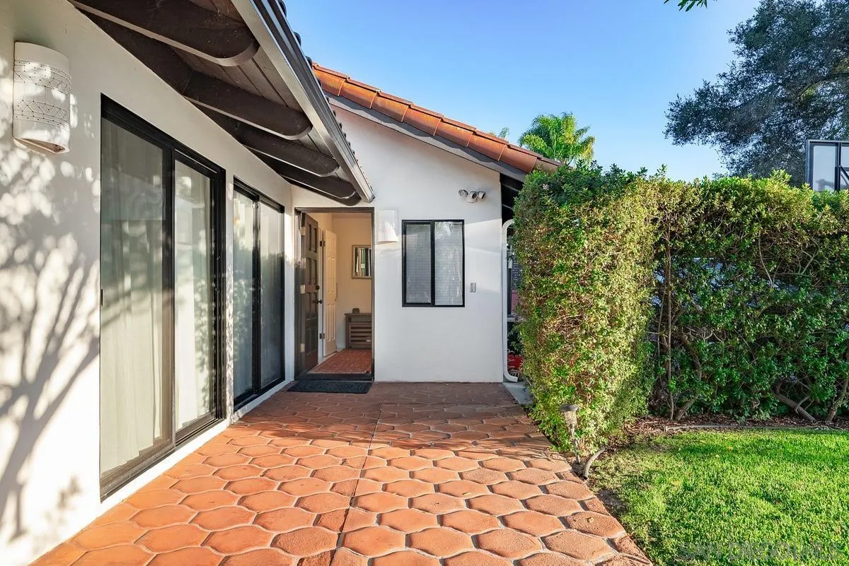 11 Country Glen Road Fallbrook, CA 92028 - Photo 33 of 75