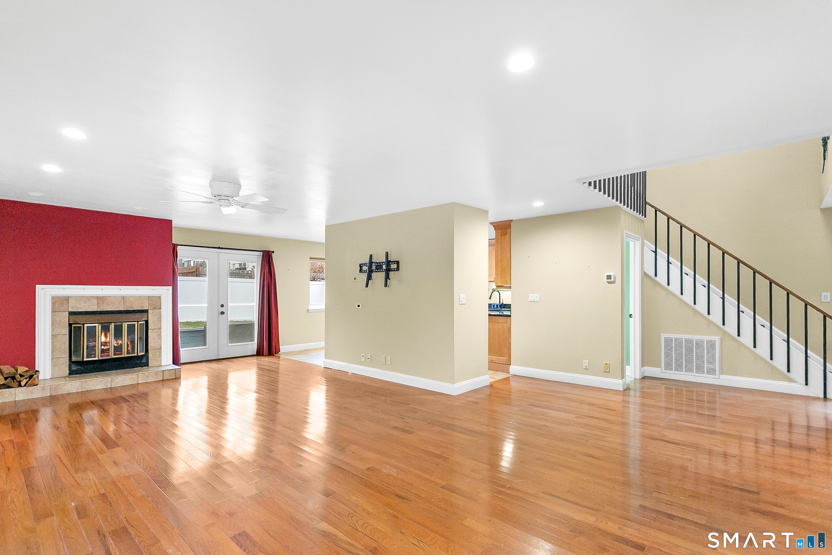 1230 Hope Street, Unit 7 Stamford, CT 06907 - Photo 4 of 40