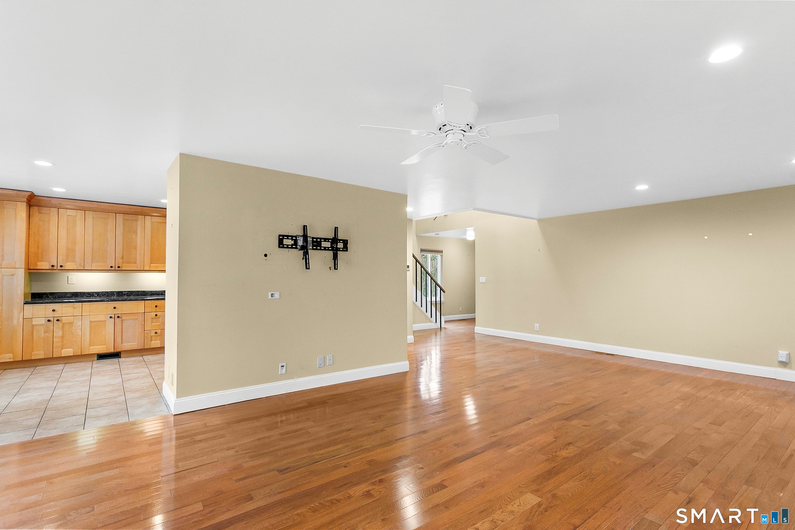 1230 Hope Street, Unit 7 Stamford, CT 06907 - Photo 8 of 40