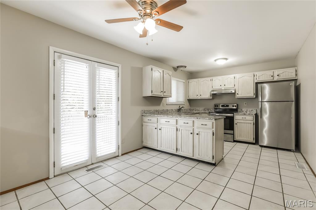 718 Boca Chica Drive Fenton, MO 63026 - Photo 4 of 17