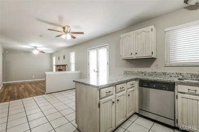 $2,045 | 718 Boca Chica Drive, Fenton, MO 63026