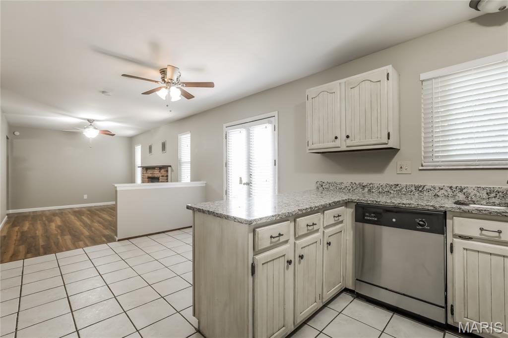 718 Boca Chica Drive Fenton, MO 63026 - Photo 5 of 17