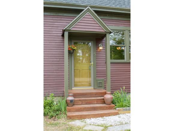 5 Freeman Colby Road Henniker, NH 03242 - Photo 2 of 25 Gallery Image 2