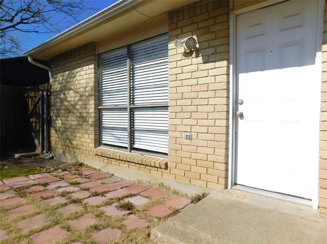 a view of a big room with an outdoor space
