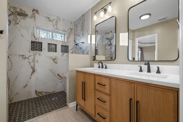 $489,900 | 5112 Bay Overlook Drive, Hermitage, TN 37076