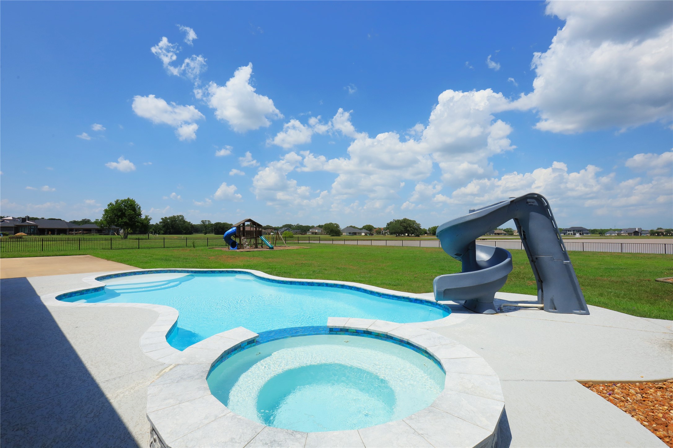 527 Lily Lane Rosharon, TX 77583 - Photo 27 of 29 Pool