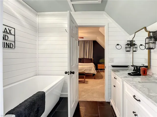 $2,350 | 207 Southeast 22nd Street, Cape Coral, FL 33990