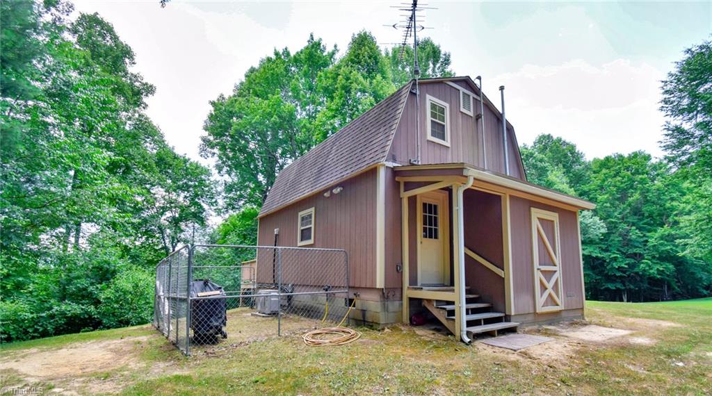 290 Mars Mountain Road Boomer, NC 28606 - Photo 4 of 50 Gallery Image 4