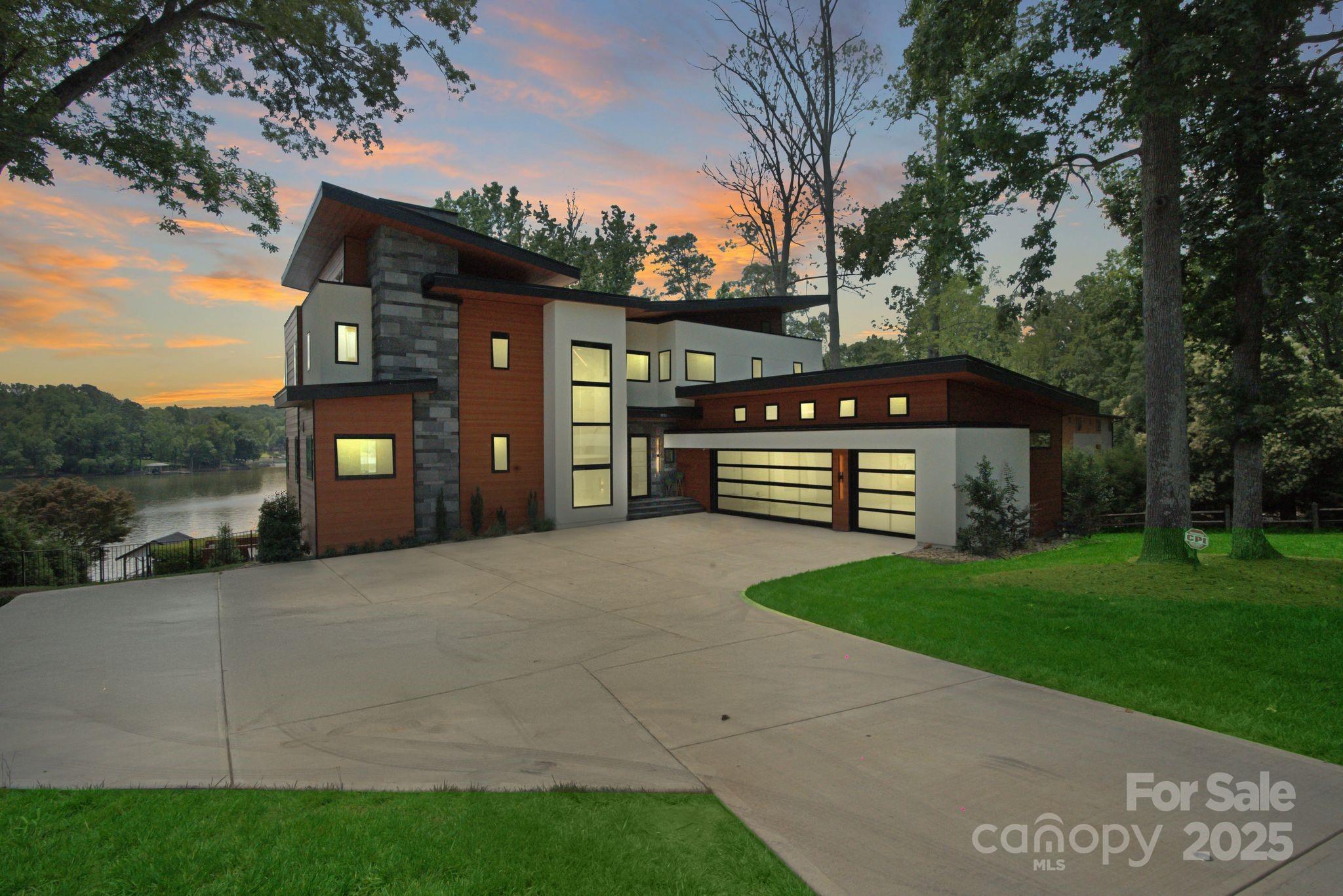 5930 Midsomer Road Charlotte, NC 28214 - Photo 3 of 40 Gallery Image 3