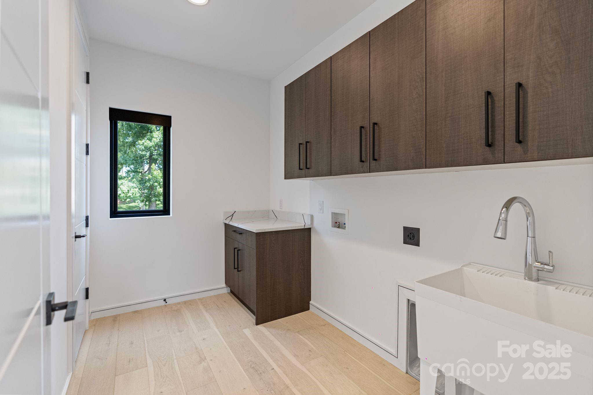 5930 Midsomer Road Charlotte, NC 28214 - Photo 32 of 40 Gallery Image 32
