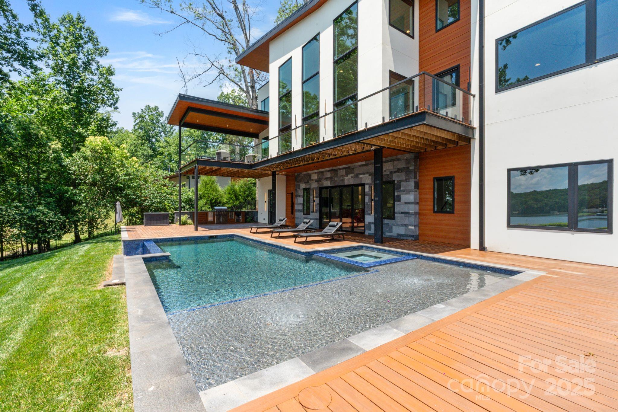 5930 Midsomer Road Charlotte, NC 28214 - Photo 34 of 40 Gallery Image 34
