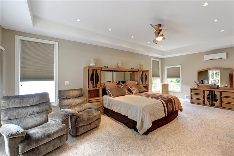 213 Baldwin Road Carnegie, PA 15106 - Photo 11 of 25 Gallery Image 11
