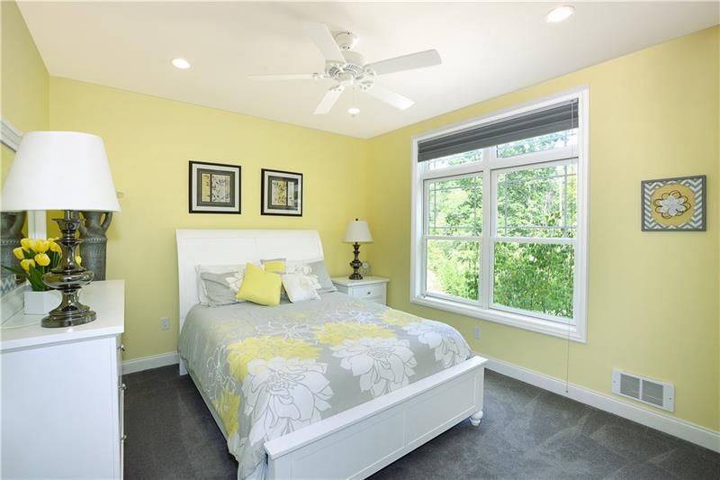 213 Baldwin Road Carnegie, PA 15106 - Photo 16 of 25 Gallery Image 16