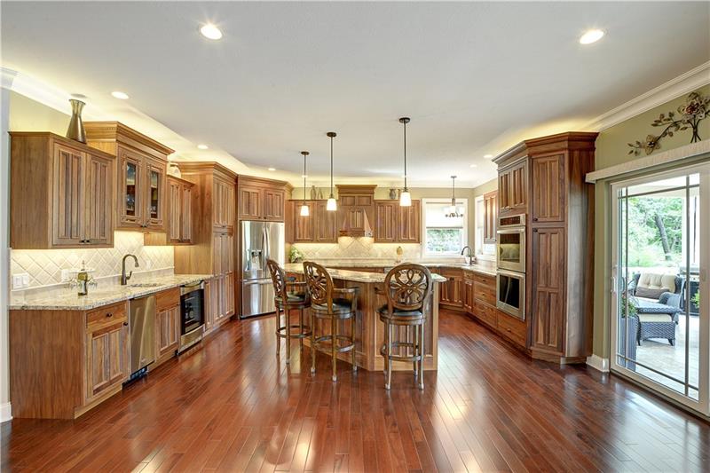 213 Baldwin Road Carnegie, PA 15106 - Photo 7 of 25 Gallery Image 7