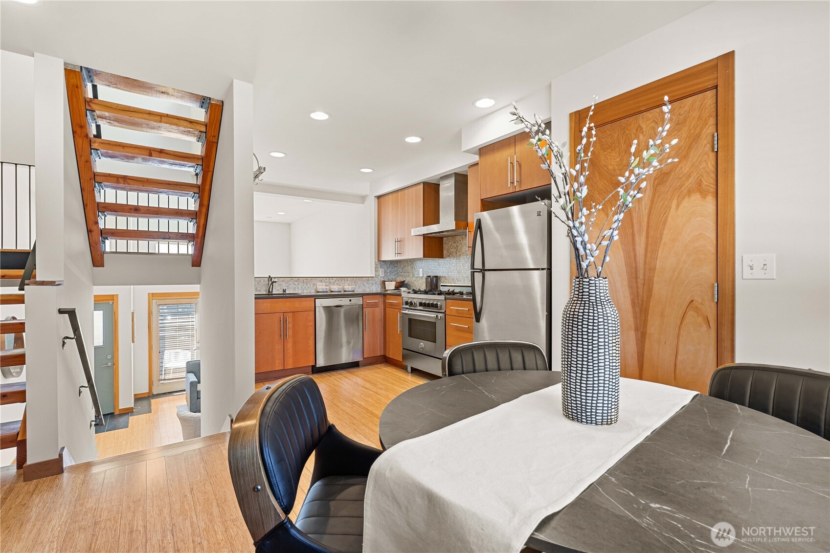 5232 California Avenue Southwest, Unit C Seattle, WA 98136 - Photo 15 of 40