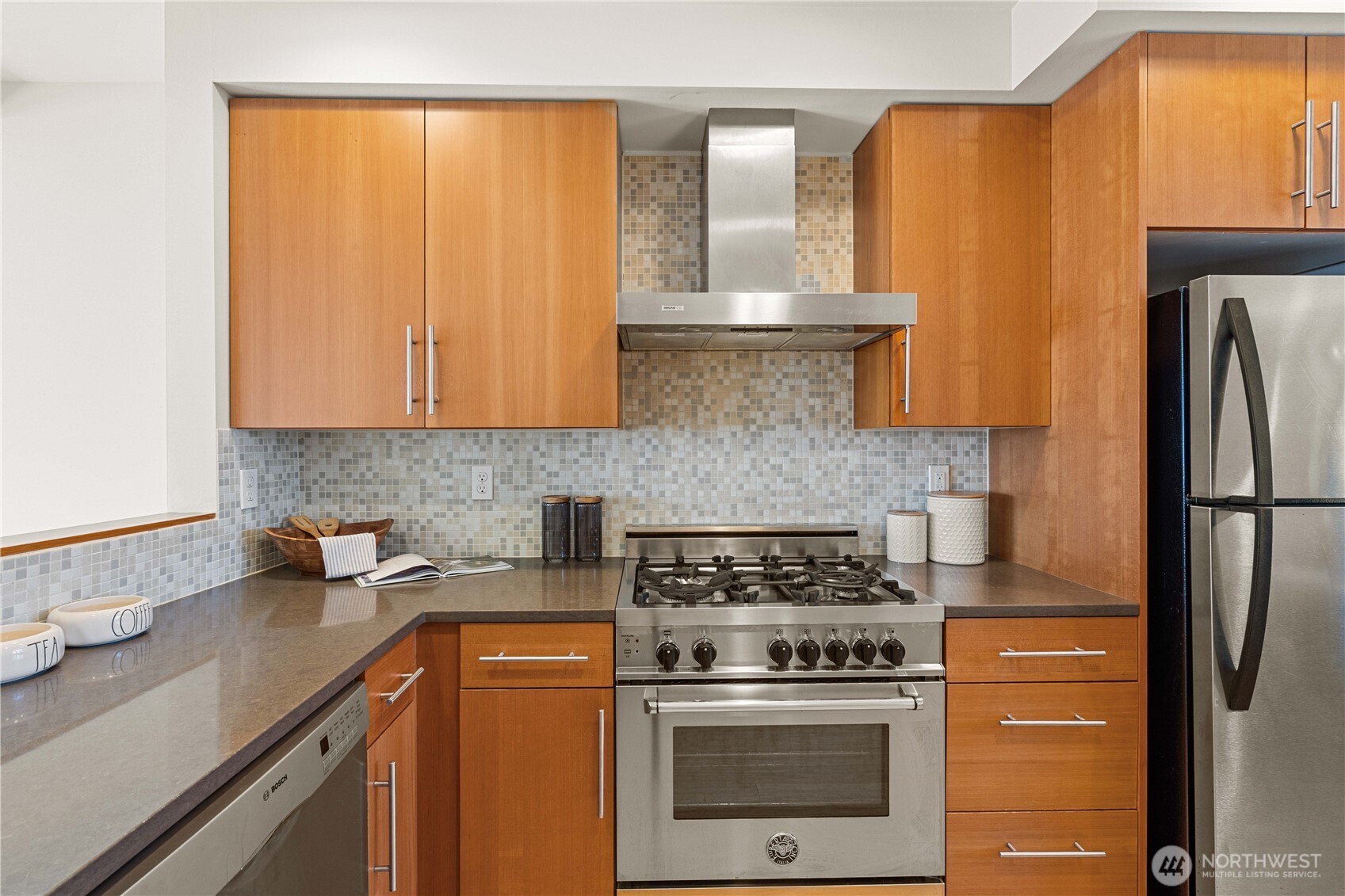 5232 California Avenue Southwest, Unit C Seattle, WA 98136 - Photo 18 of 40