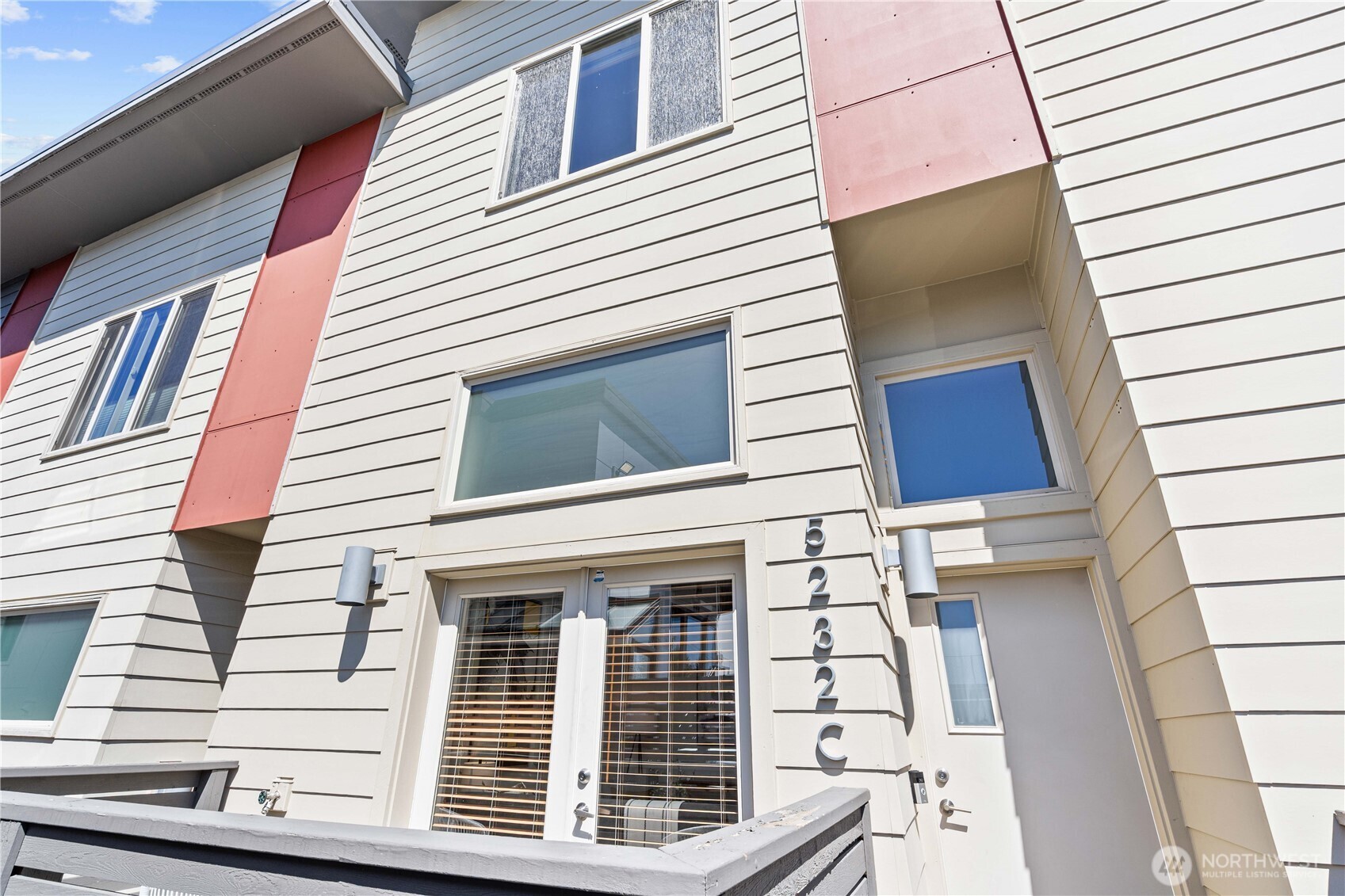 5232 California Avenue Southwest, Unit C Seattle, WA 98136 - Photo 4 of 40