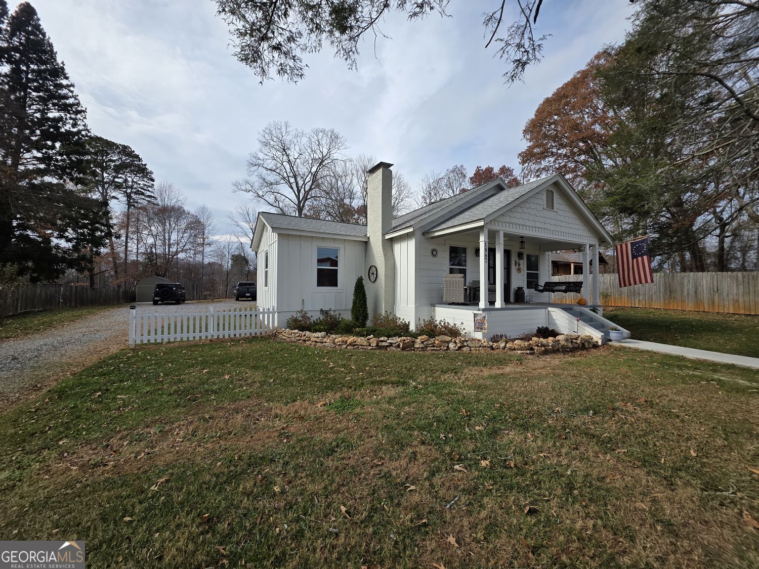 1867 Highway 197 Clarkesville, GA 30523 - Photo 18 of 27 Front view with view of back yard