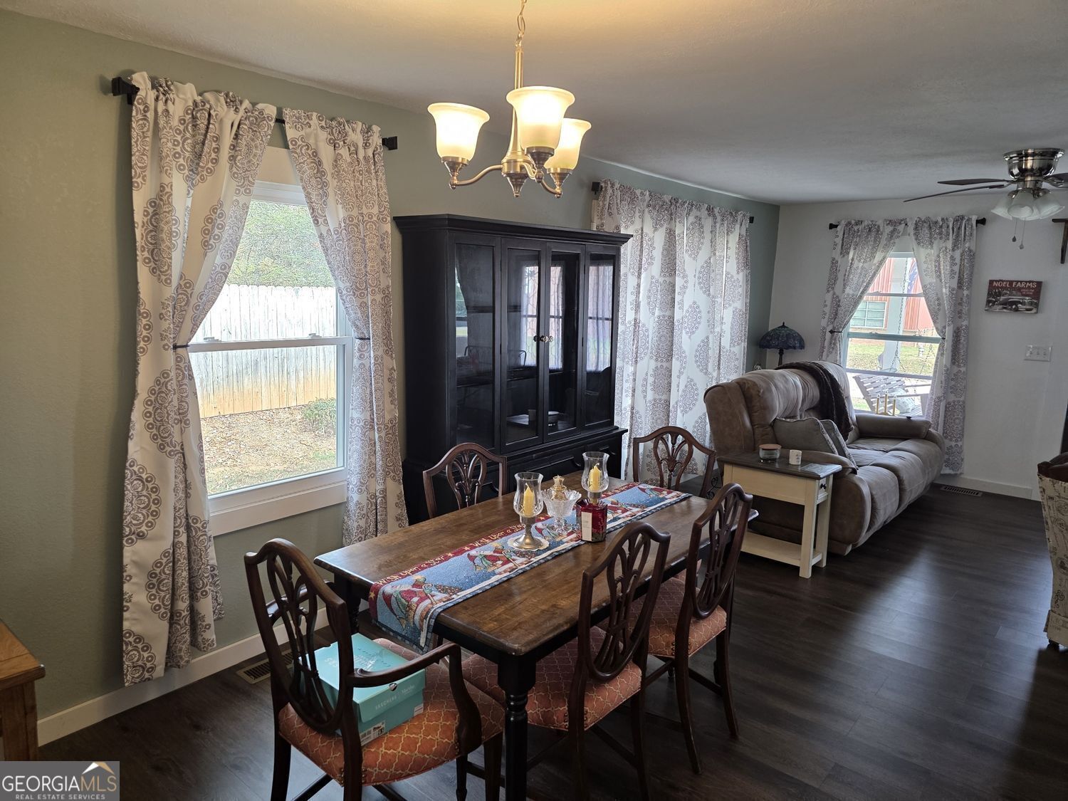 1867 Highway 197 Clarkesville, GA 30523 - Photo 7 of 27 Dining room