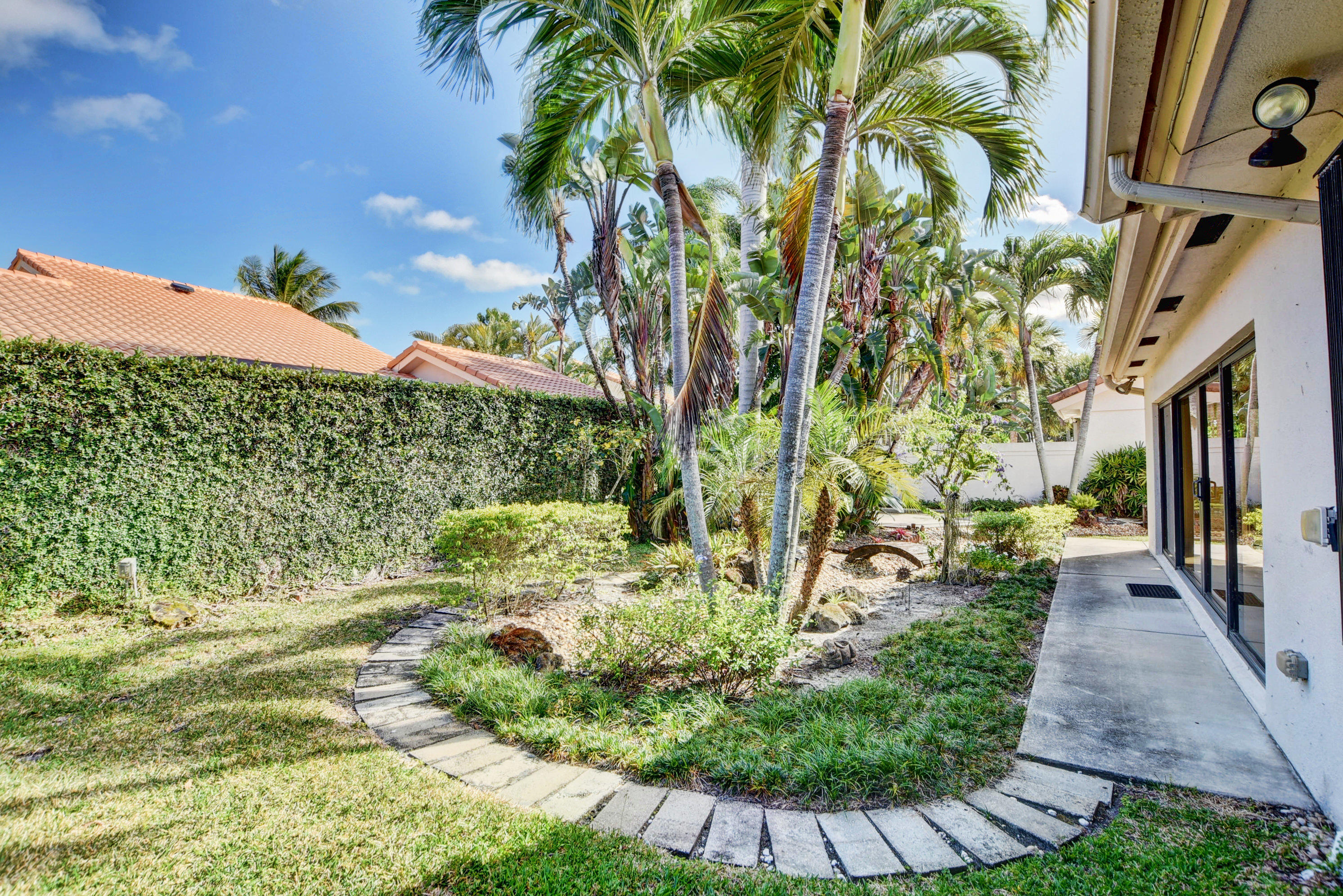 2602 Mohawk Circle West Palm Beach, FL 33409 - Photo 32 of 39