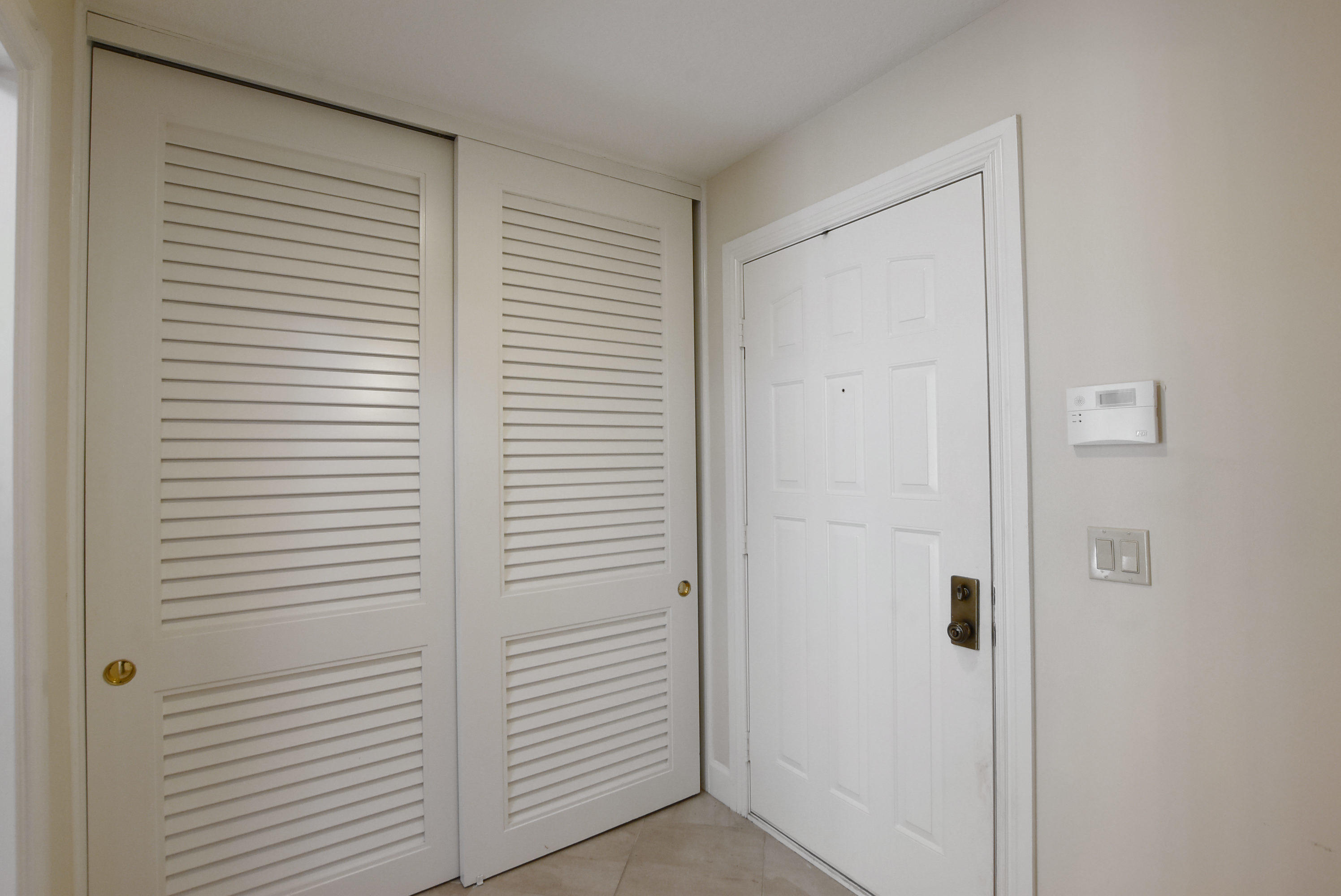 2602 Mohawk Circle West Palm Beach, FL 33409 - Photo 4 of 39 a view of a room that has a window in it