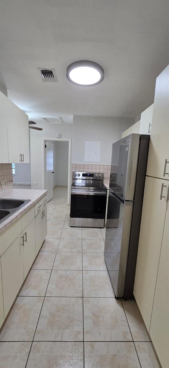 2787 Southwest 34th Court Miami, FL 33133 - Photo 8 of 20