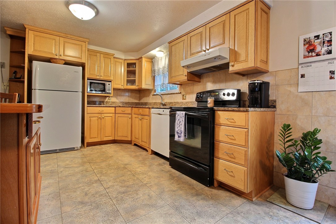 170 Winnapaug Road Westerly, RI 02891 - Photo 3 of 25