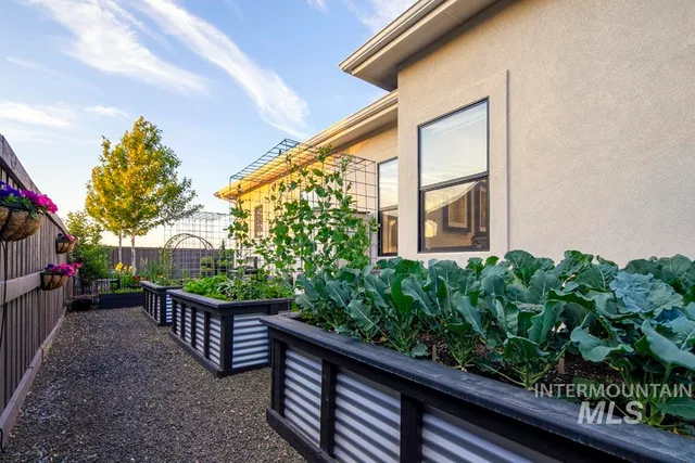 $1,350,000 | 4936 West Tia Inez Street, Eagle, ID 83616