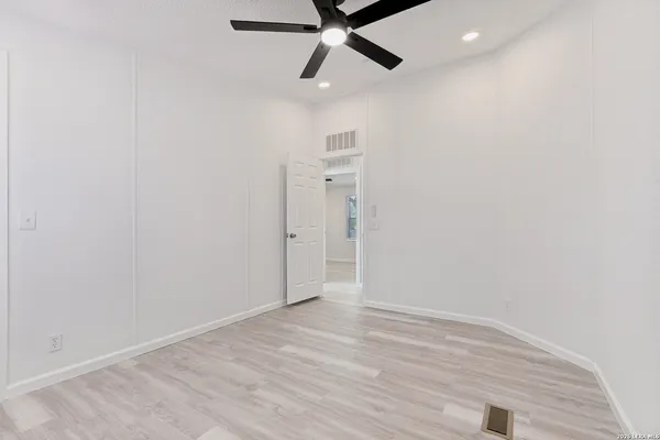 $225,000 | 5111 Savannah Woods, Von Ormy, TX 78073