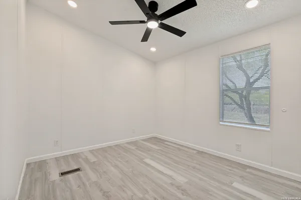 $225,000 | 5111 Savannah Woods, Von Ormy, TX 78073