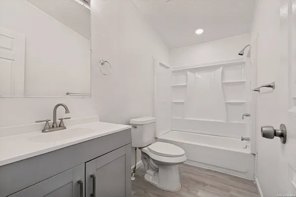 $225,000 | 5111 Savannah Woods, Von Ormy, TX 78073