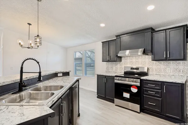 $225,000 | 5111 Savannah Woods, Von Ormy, TX 78073