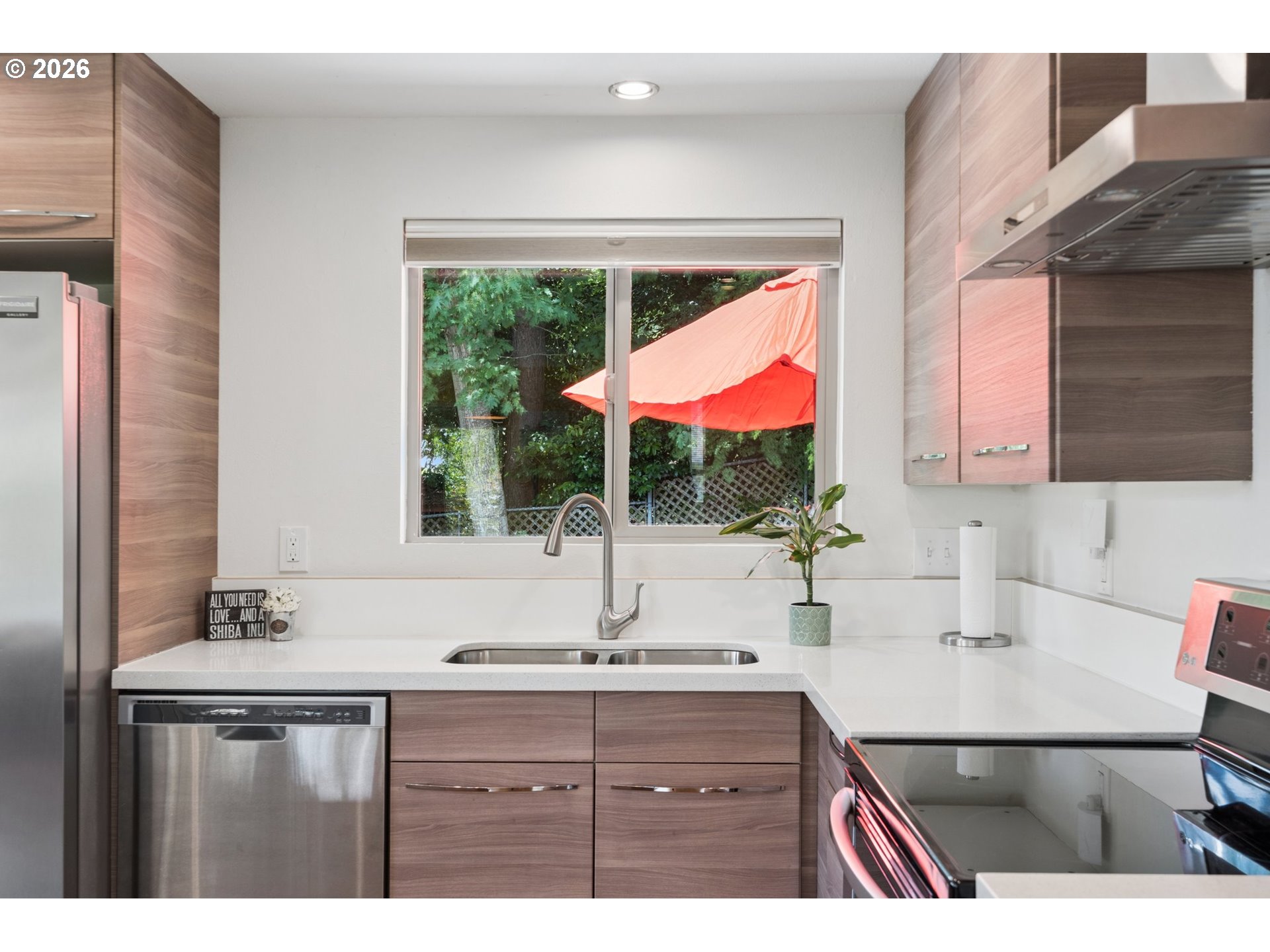 3633 Southwest Texas Street Portland, OR 97219 - Photo 12 of 43 Gallery Image 12