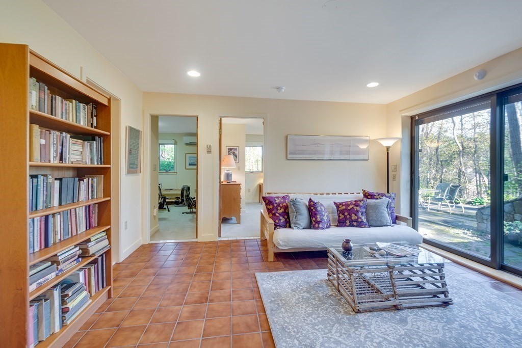 21 Oak Meadow Road Lincoln, MA 01773 - Photo 19 of 31