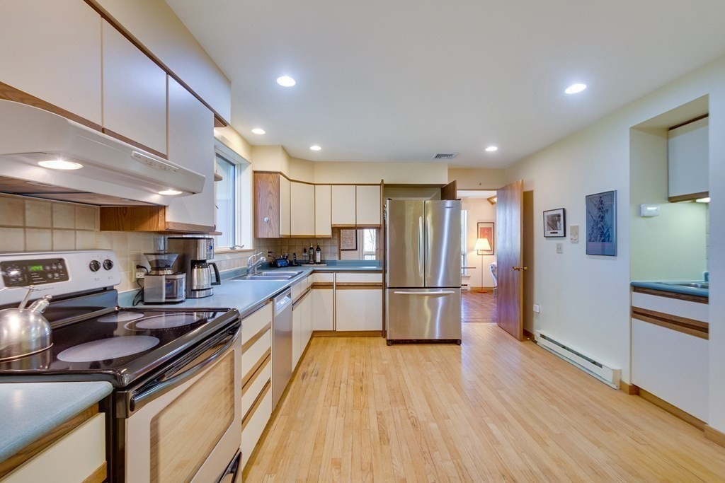 21 Oak Meadow Road Lincoln, MA 01773 - Photo 8 of 31