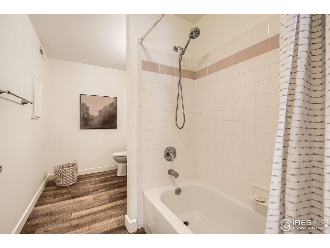 1225 West Prospect Road, Unit T62 Fort Collins, CO 80526 - Photo 9 of 15 Full Master Bath