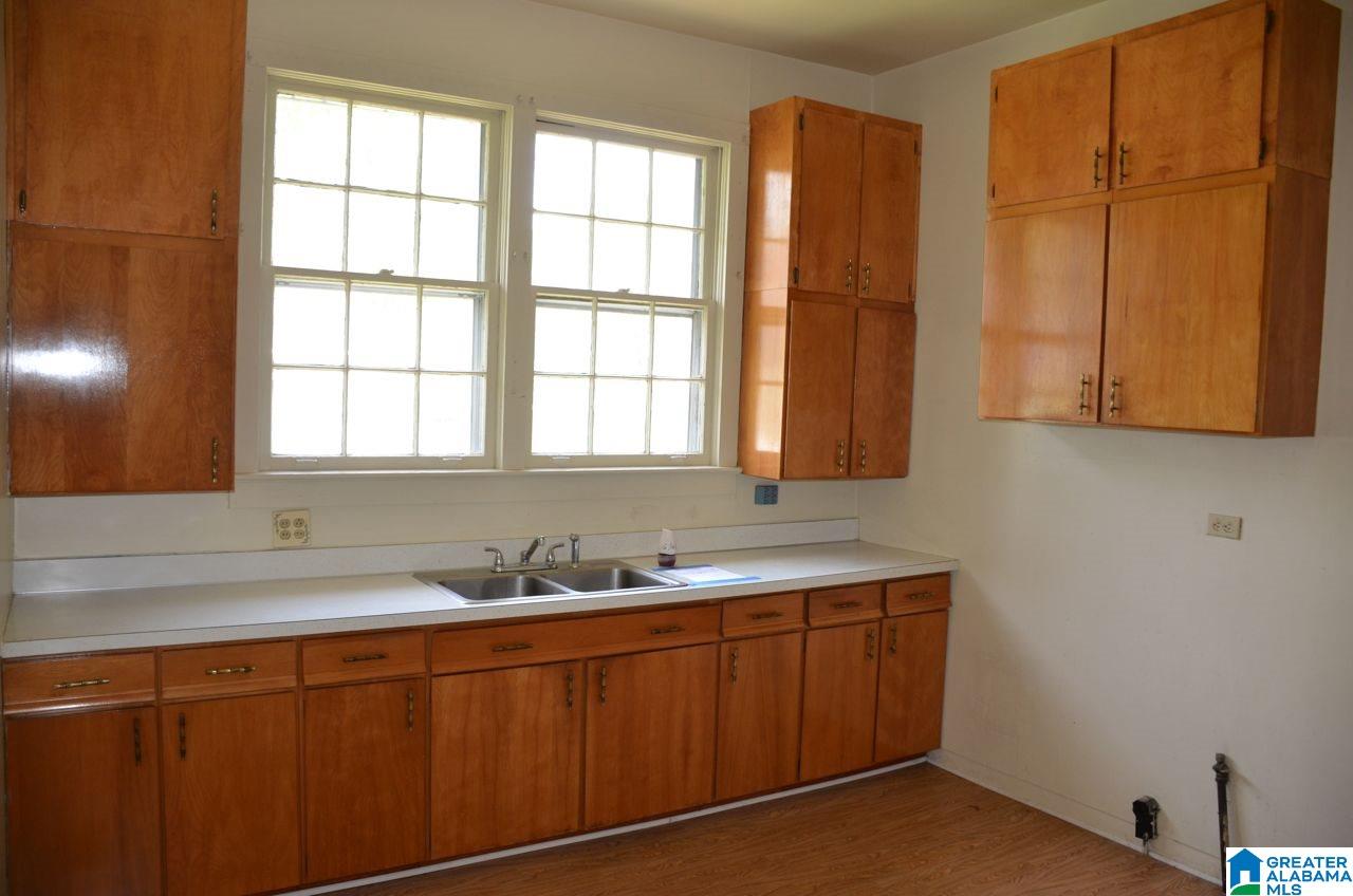 1828 4th Avenue Birmingham, AL 35210 - Photo 10 of 32