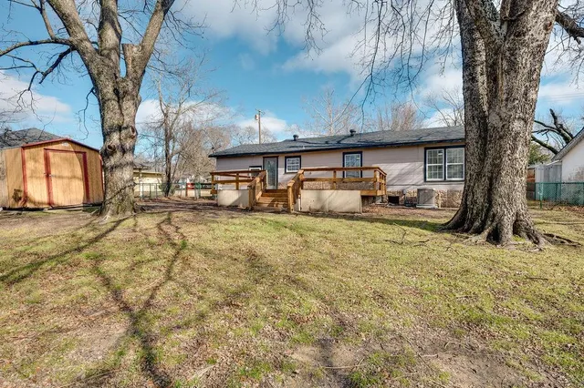 a car parked in front of a building