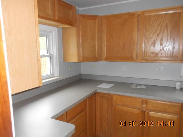 2864 Grant Rochester, MI 48309 - Photo 5 of 14 31101570-4.JPG