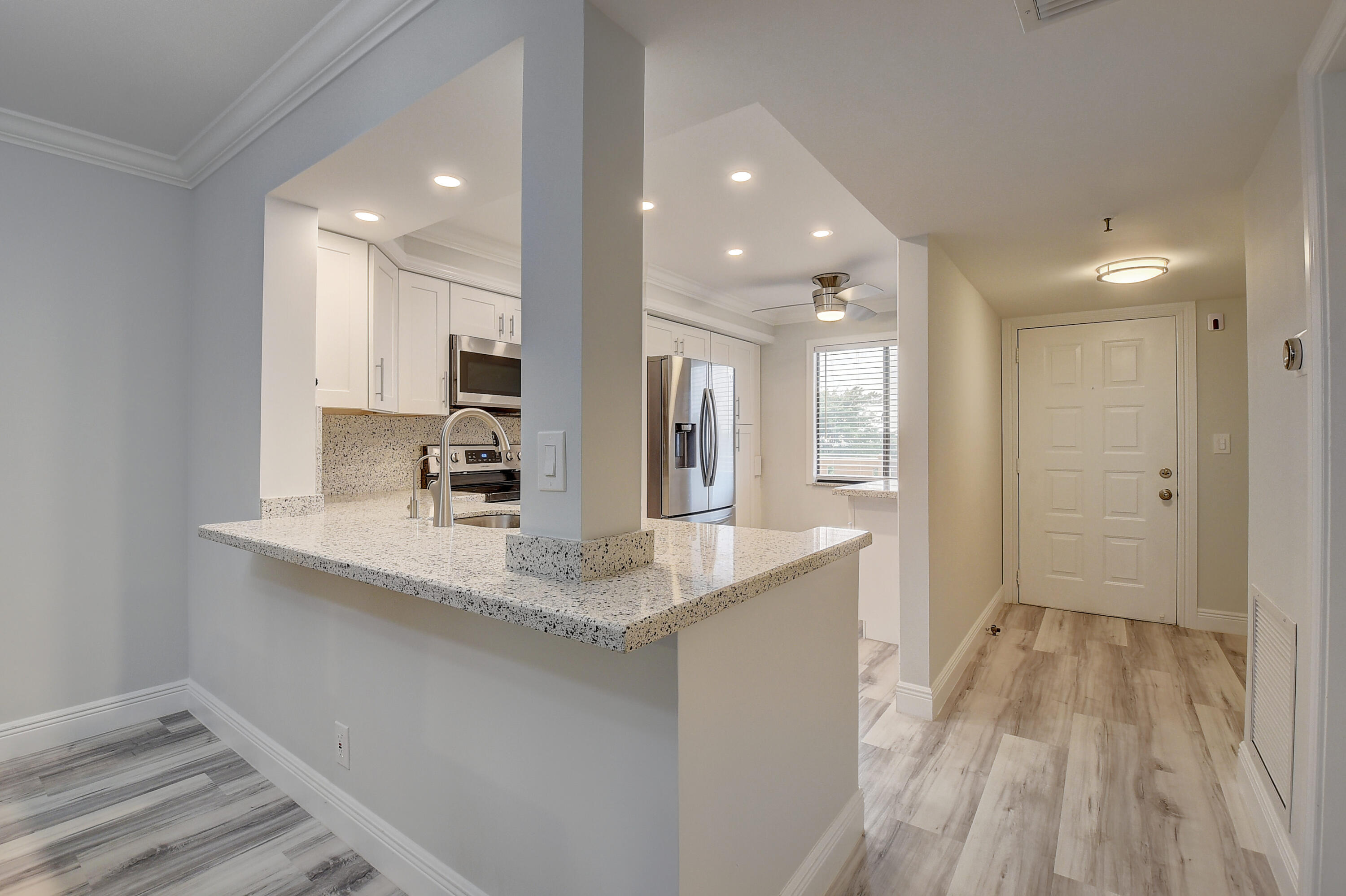 7076 Huntington Lane, Unit 507 Delray Beach, FL 33446 - Photo 12 of 48